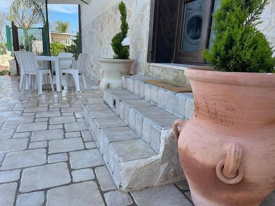 Brunello Con Veranda E Piscina Condivisa Santa Lucia  Apartment Santa Lucia (Sicily)