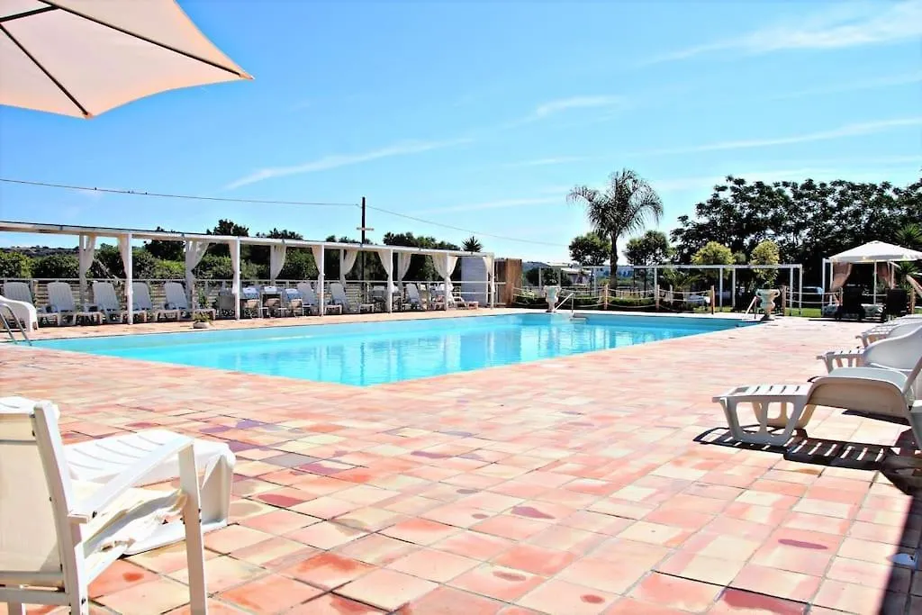 Brunello Con Veranda E Piscina Condivisa Santa Lucia  0*, Santa Lucia (Sicily)